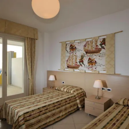 Appartamento Beachfront With Terrace And Shared Pool