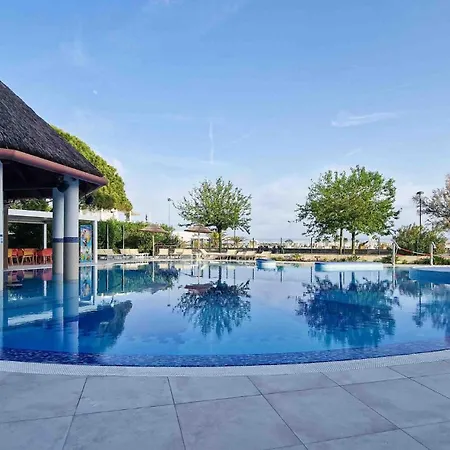 Appartamento Beachfront With Terrace And Shared Pool