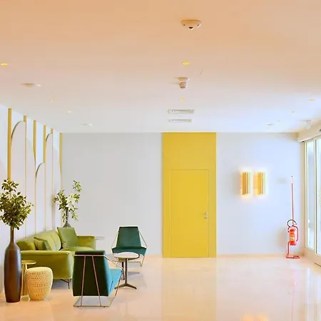 Beachfront With Terrace And Shared Pool Apartament Bibione