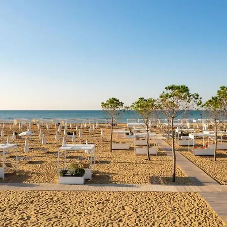 公寓 Beachfront With Terrace And Shared Pool *